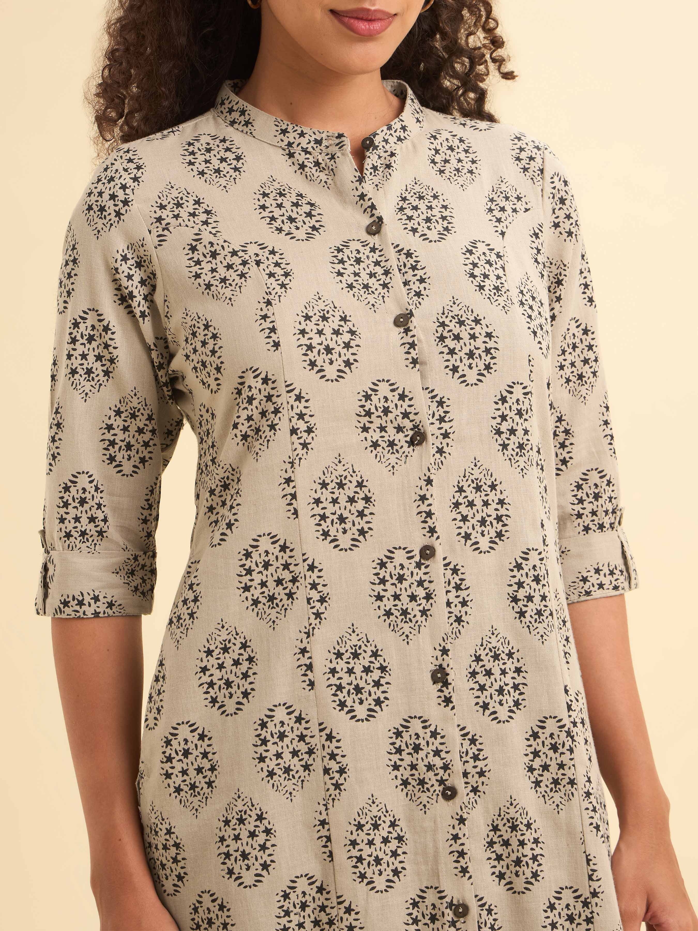 Beige Black Colour Cotton Flax Printed Slitted Kurti With Placket - Image 2