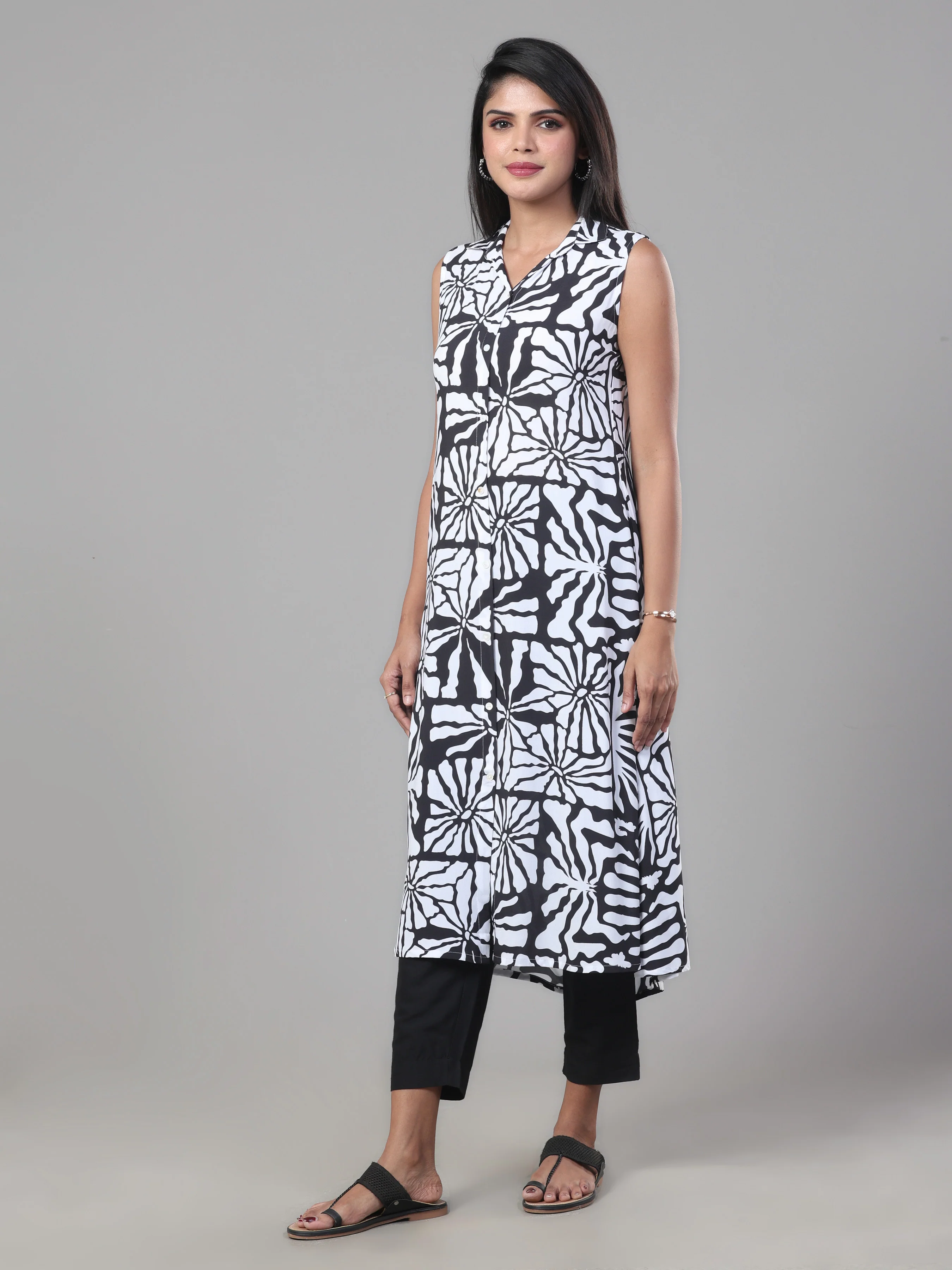 Black Pure Cotton Printed Kurti - Image 4