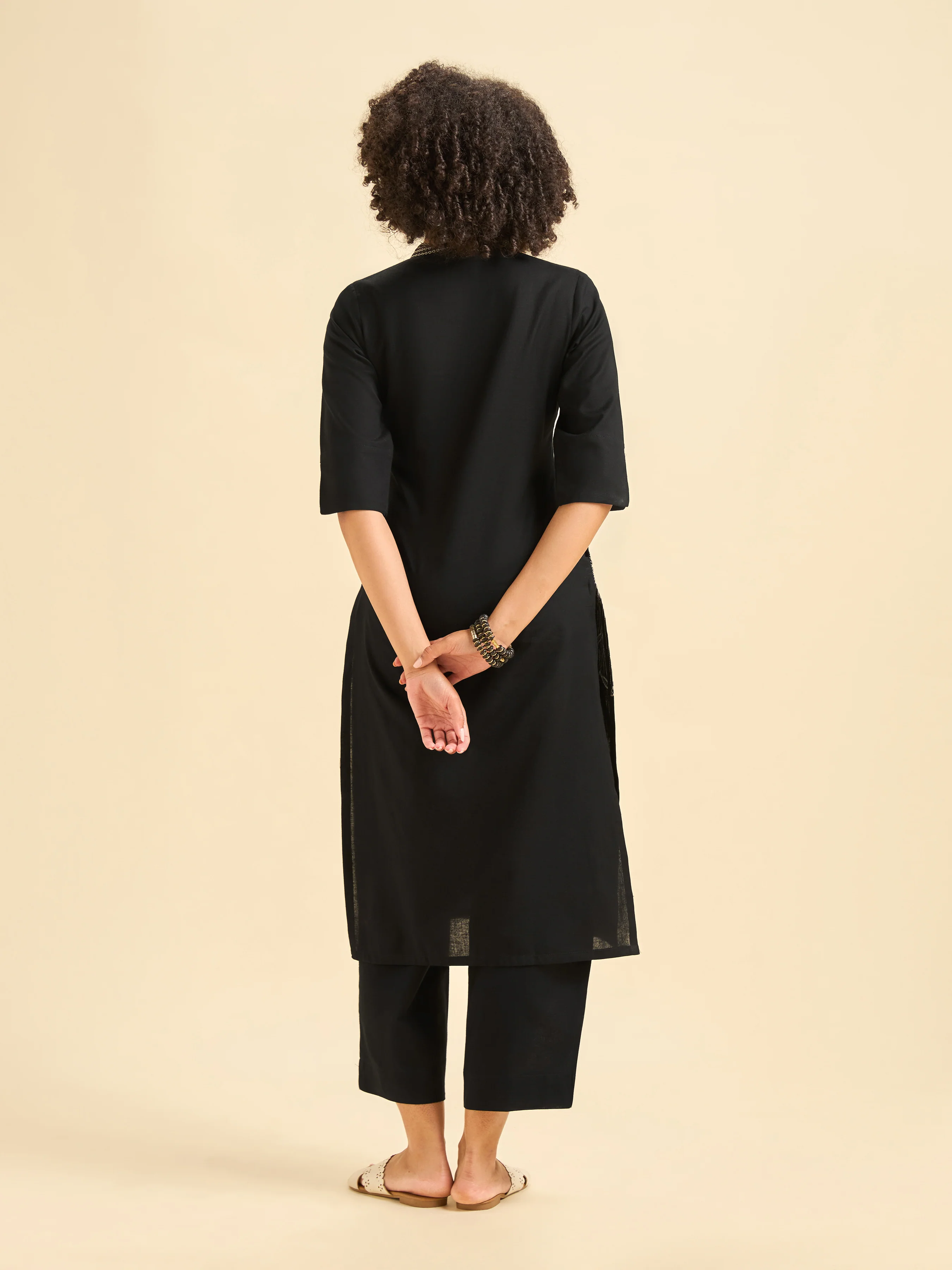 Black Cotton Flax Slit Kurti Set With Embroidery - Image 5