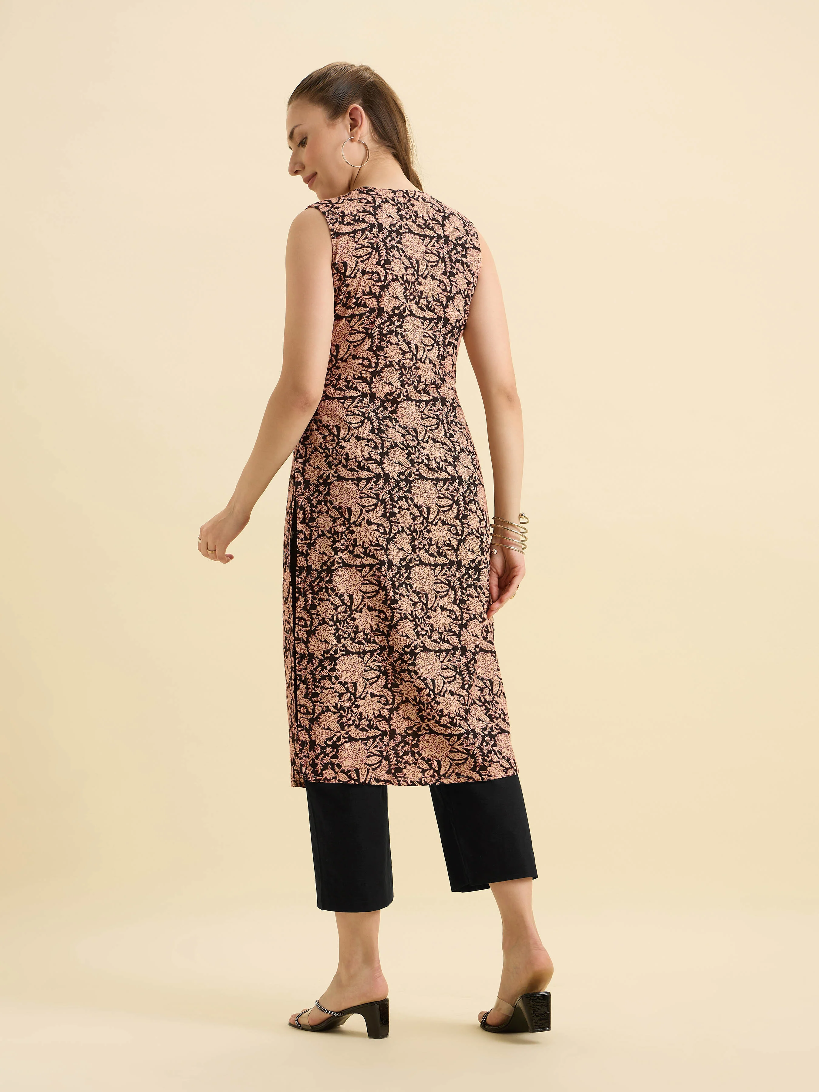 Black Multi Cotton Flax Printed Slitted Kurti Set With Curved Hemline And Plain Bottom - Image 6