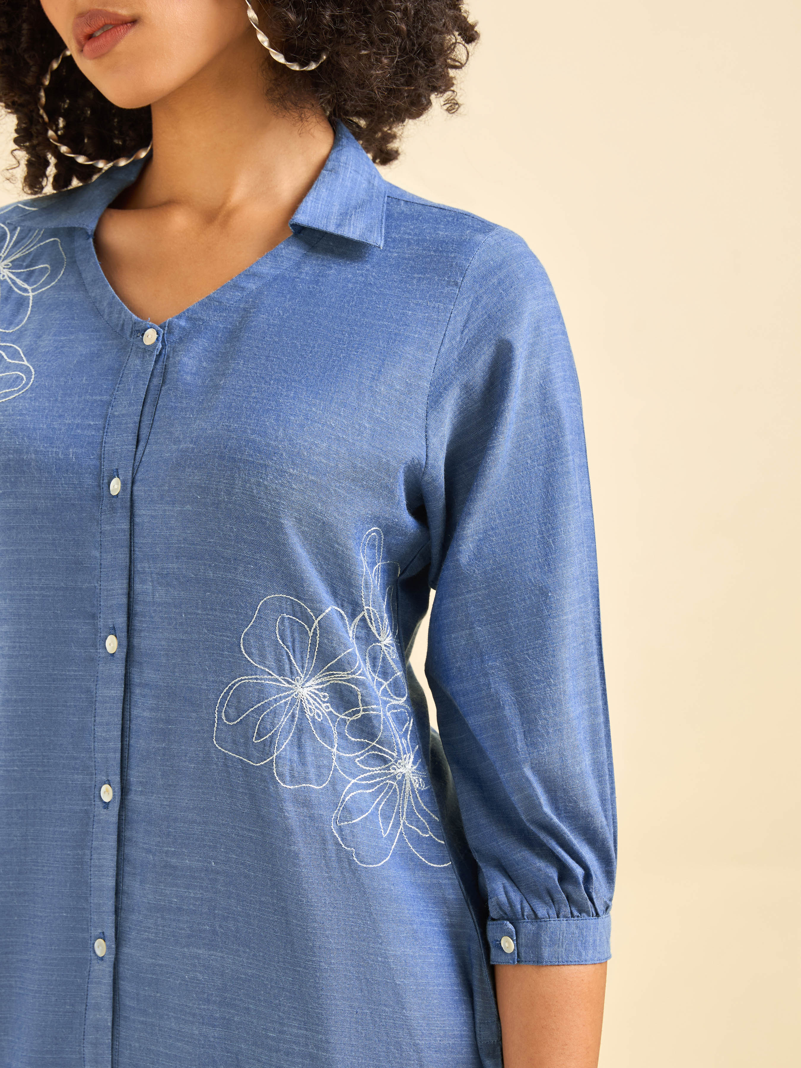 Blue Cotton Viscose Kurti With Embroidery - Image 3