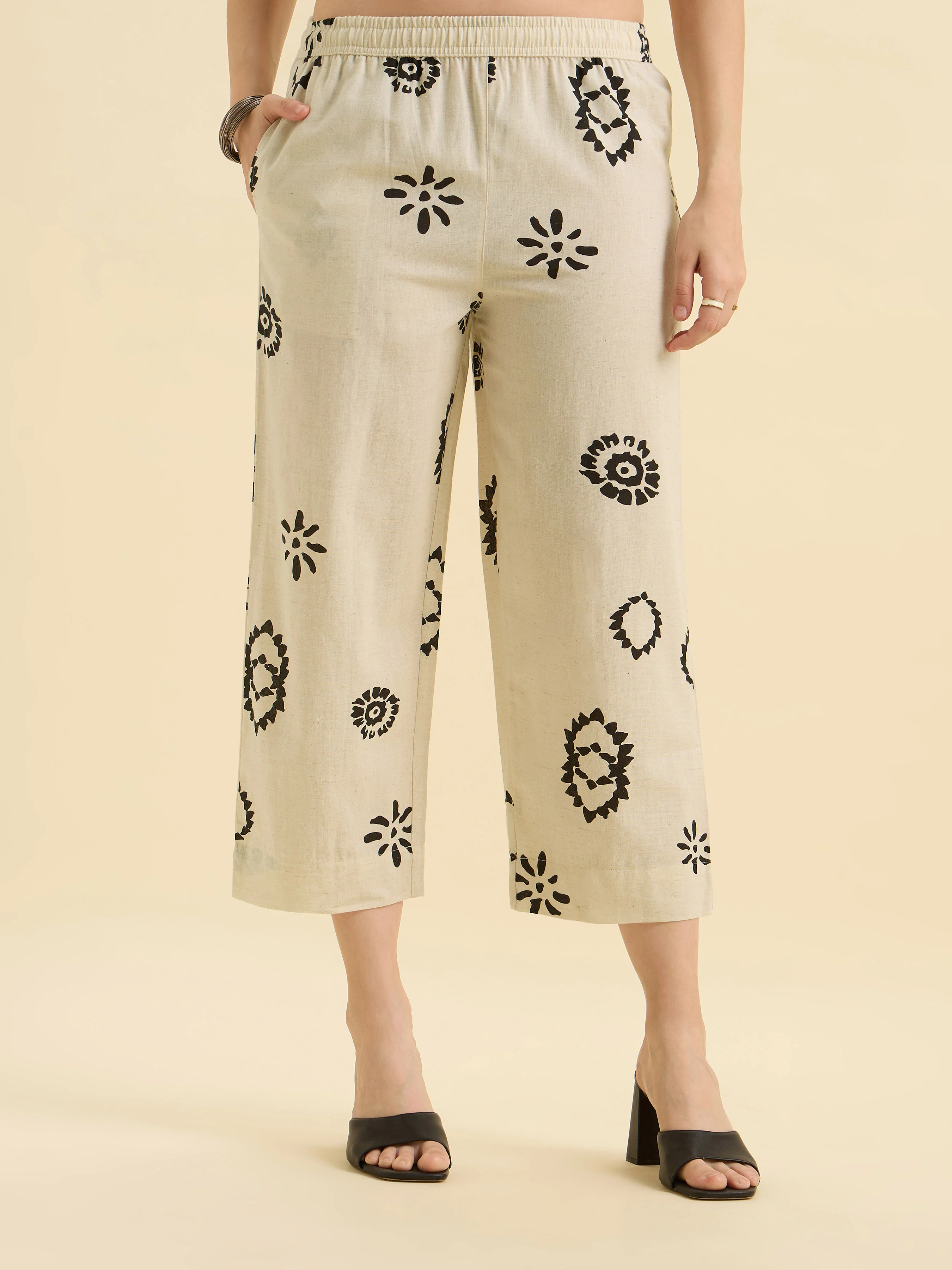 Ivory Black Cotton Flax Printed Tunic Set With Knife Pleat And Embroidery - Image 8