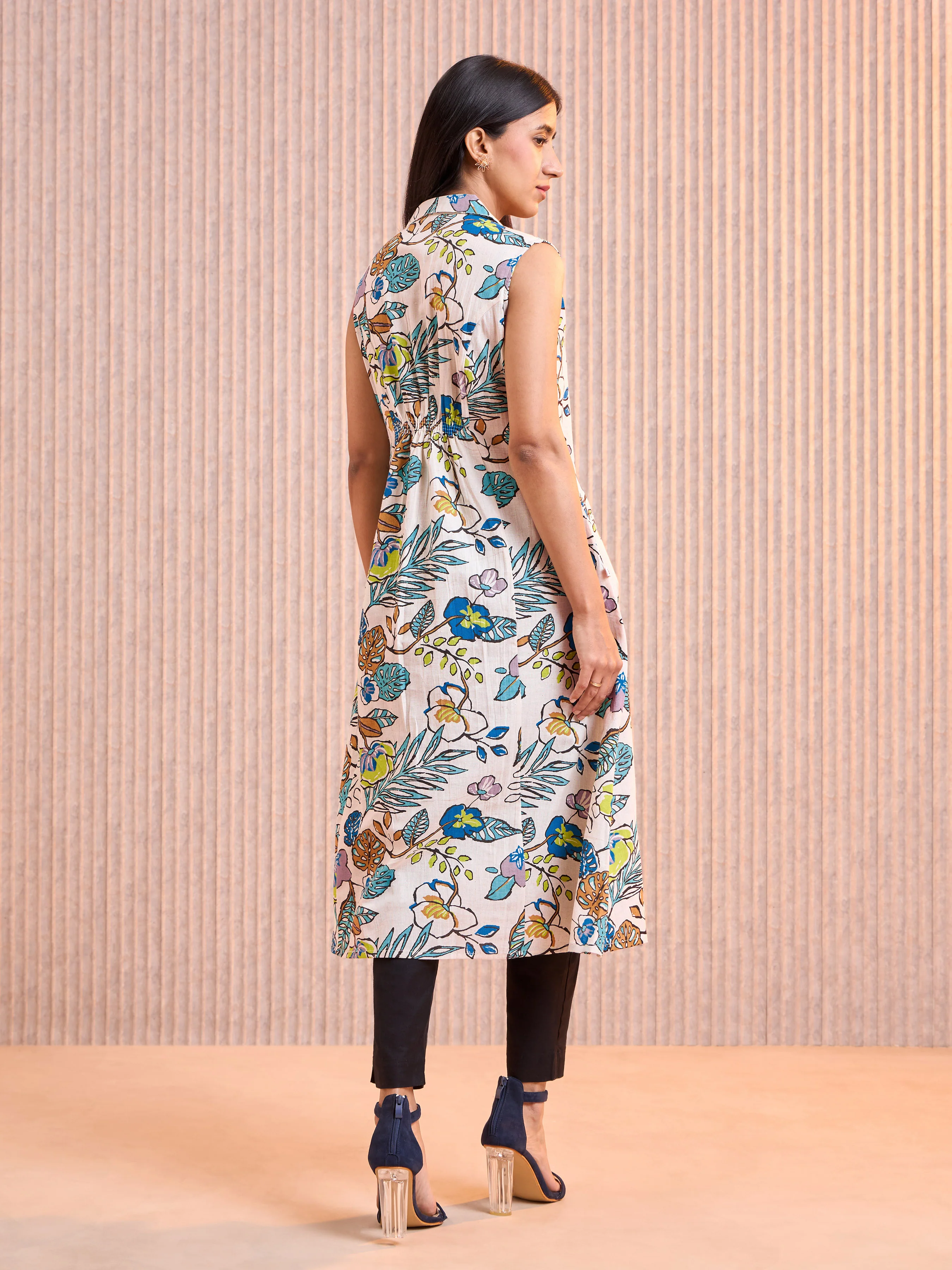 Ivory Cotton Flax Printed Kurti With Box Pleat - Image 7