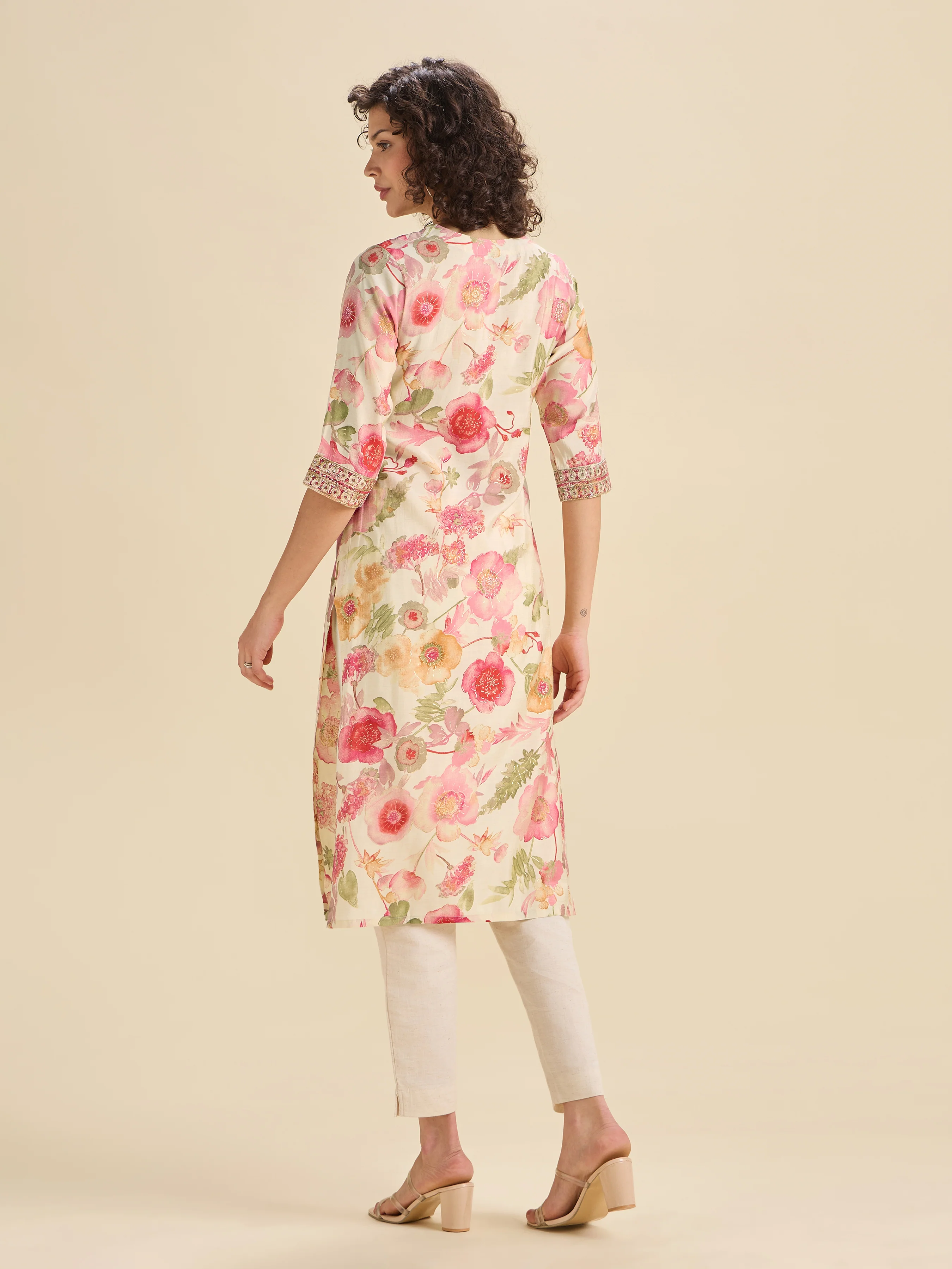Ivory Modal Chanderi Printed Slited Kurti With Sequins Embroidery - Image 5