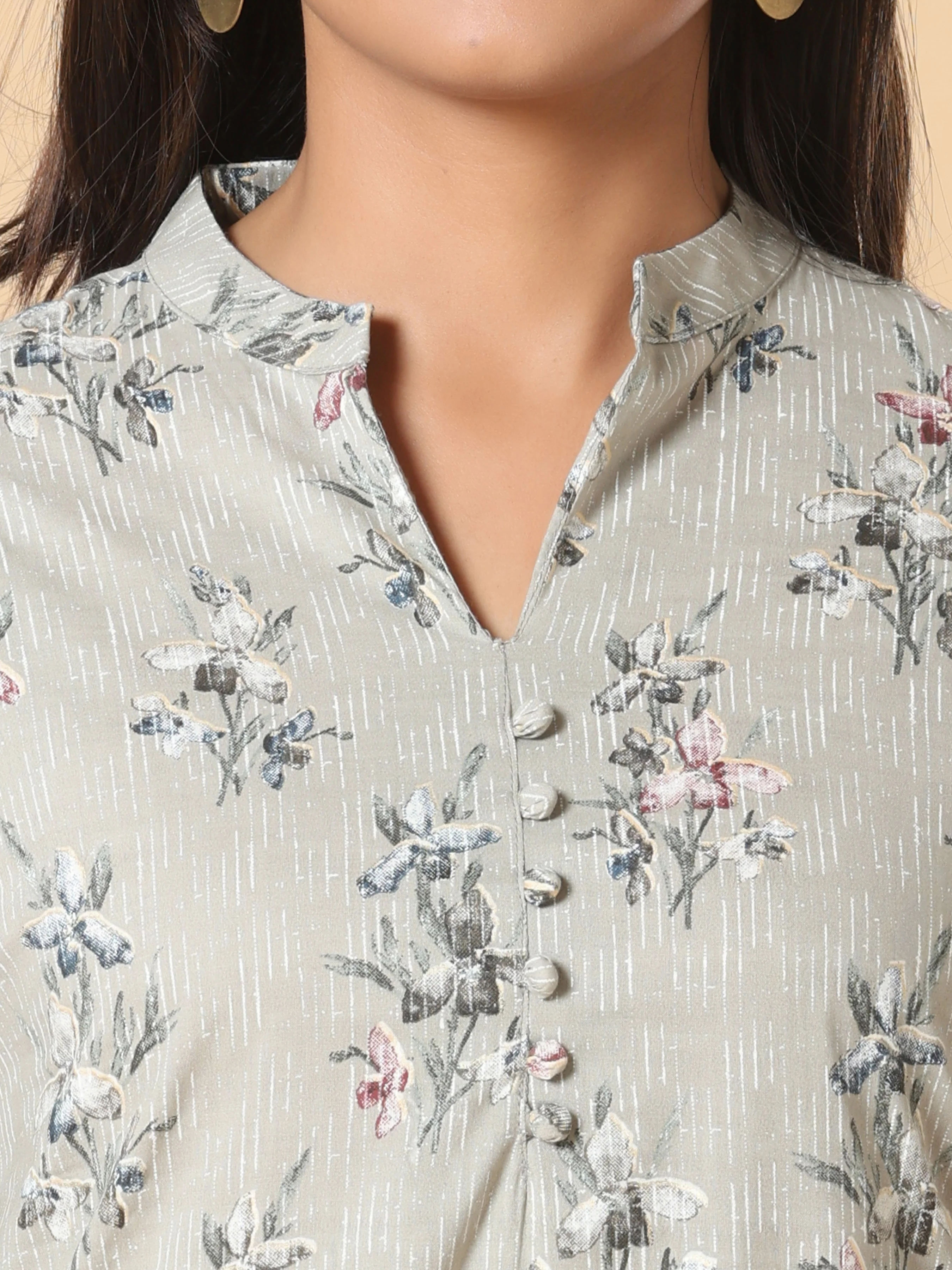 Light Grey Pure Cotton Printed Kurti With Lace Detailing - Image 2