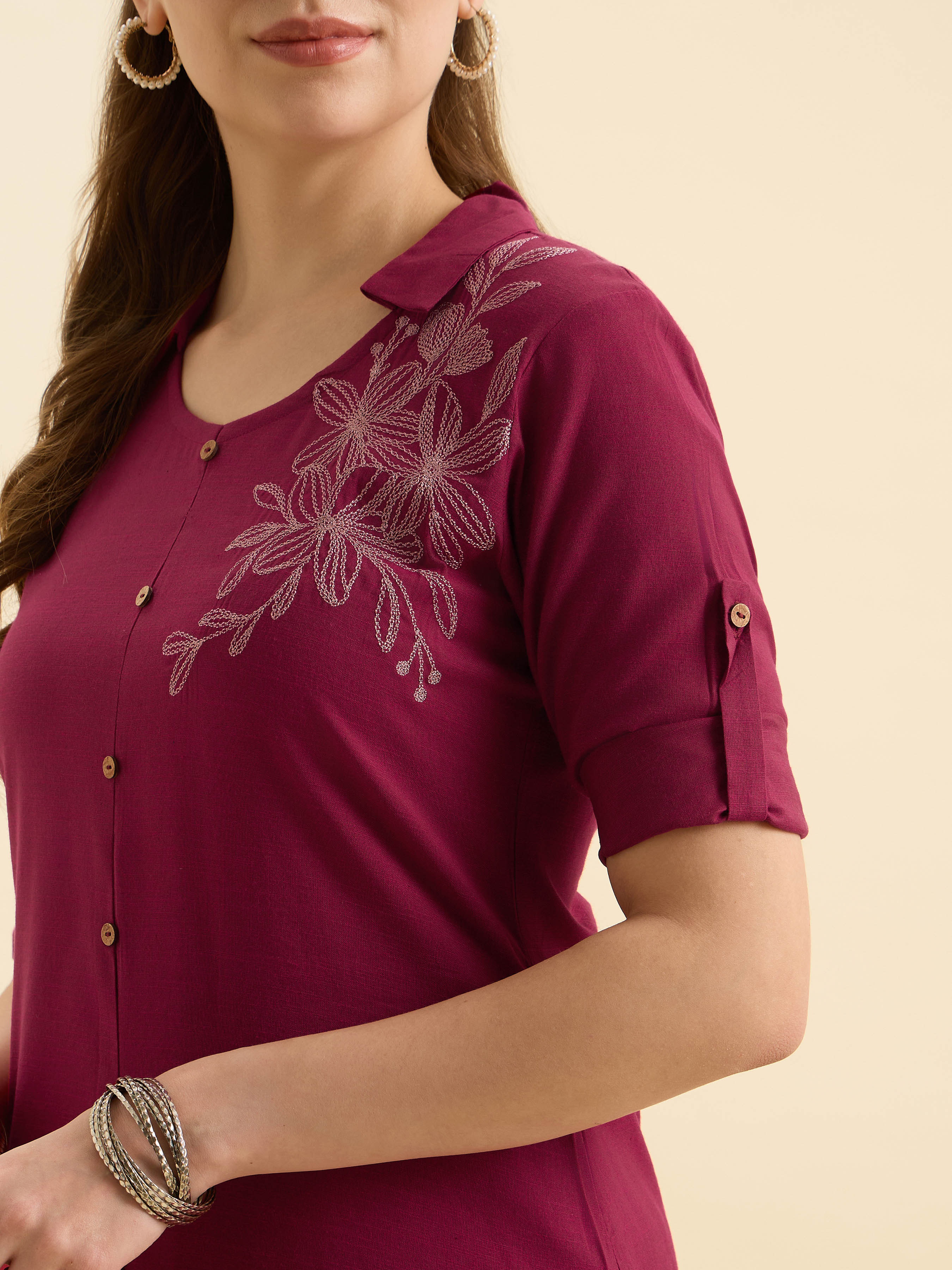 Magenta Cotton Blend Plain Slitted Kurti With Embroidery - Image 7