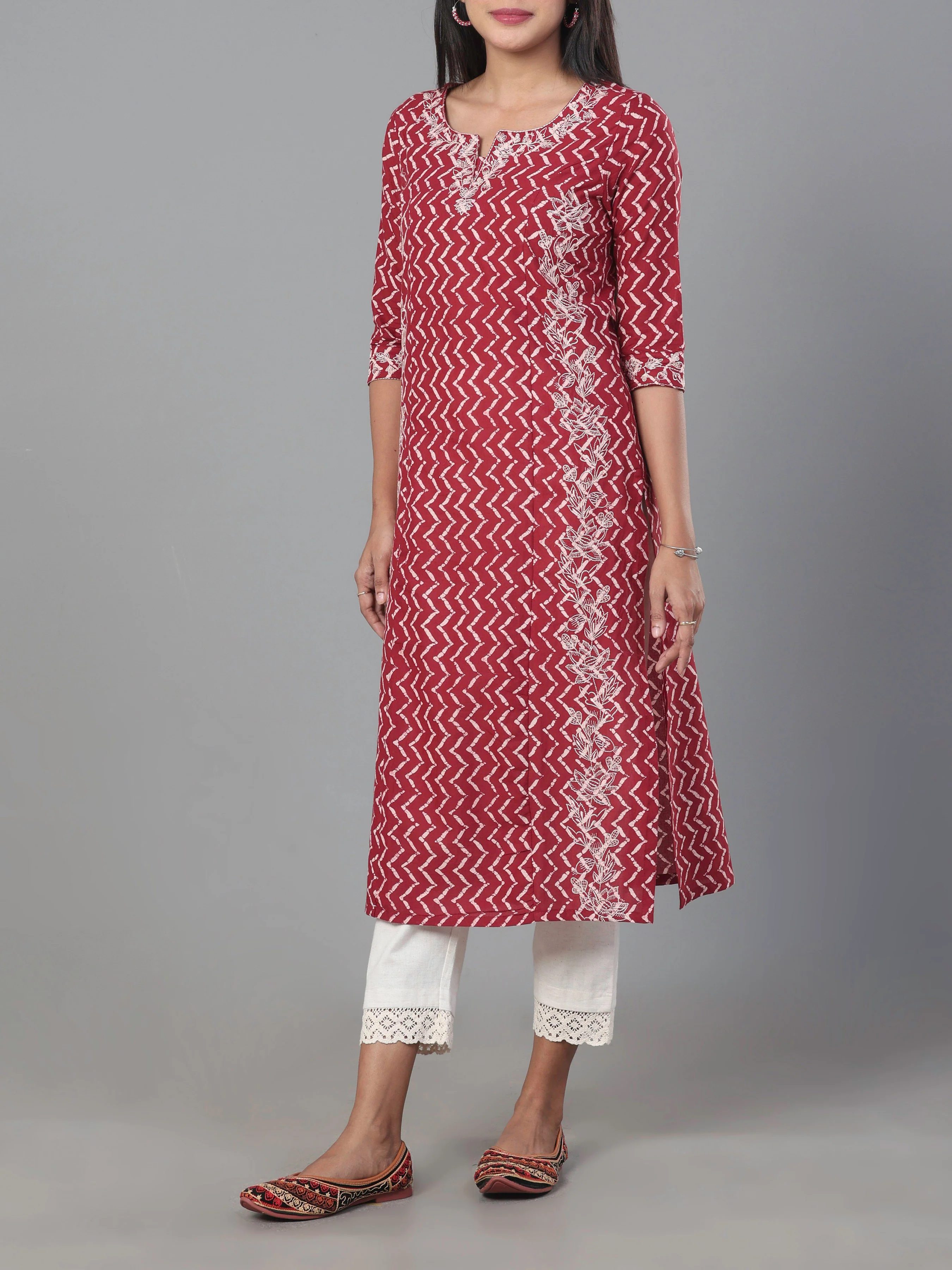 Meroon Pure Cotton Printed Kurti With Embroidery - Image 4