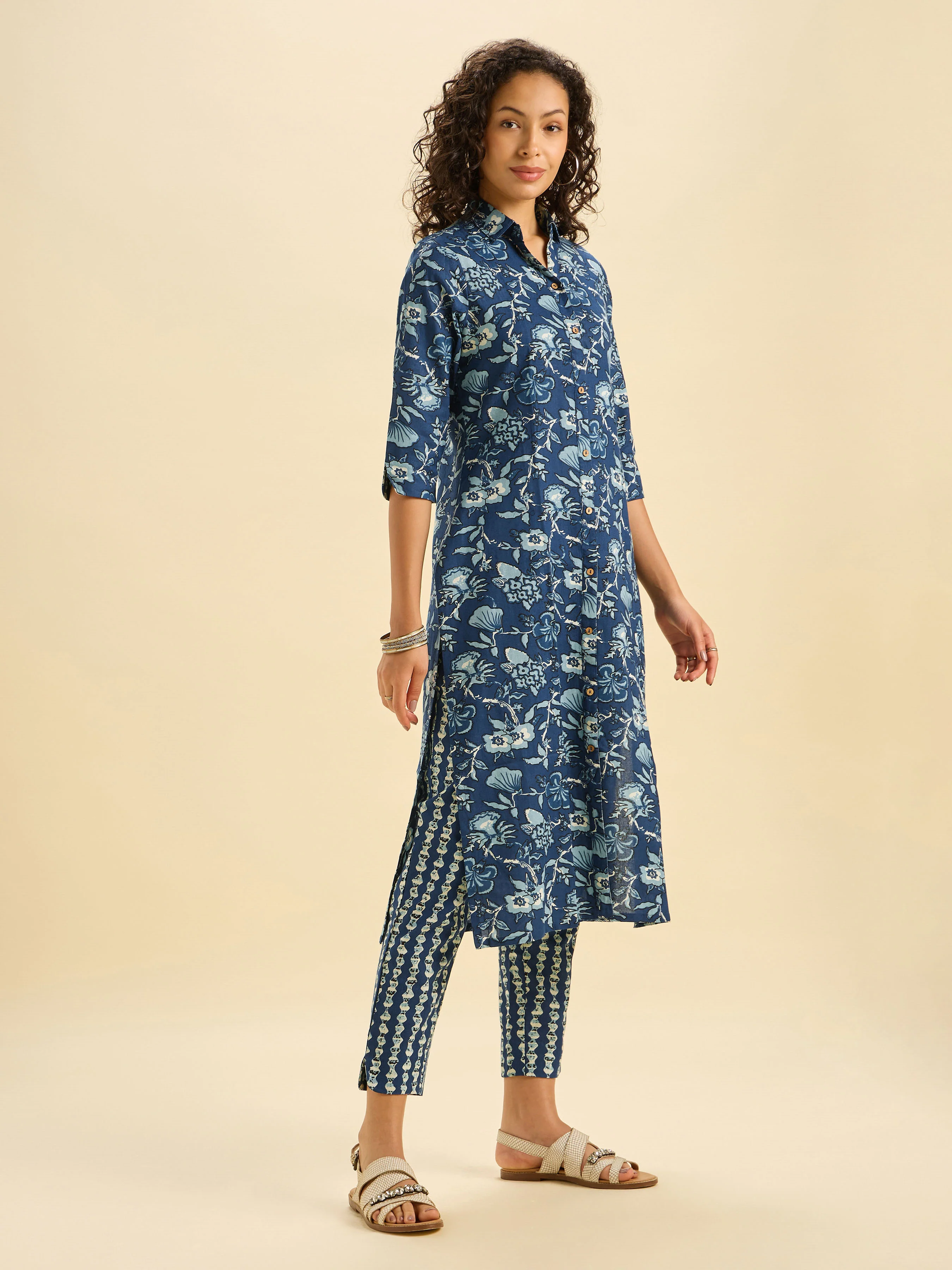 Navy Blue And Multi Colour Cotton Flax Printed Kurti Set - Image 4