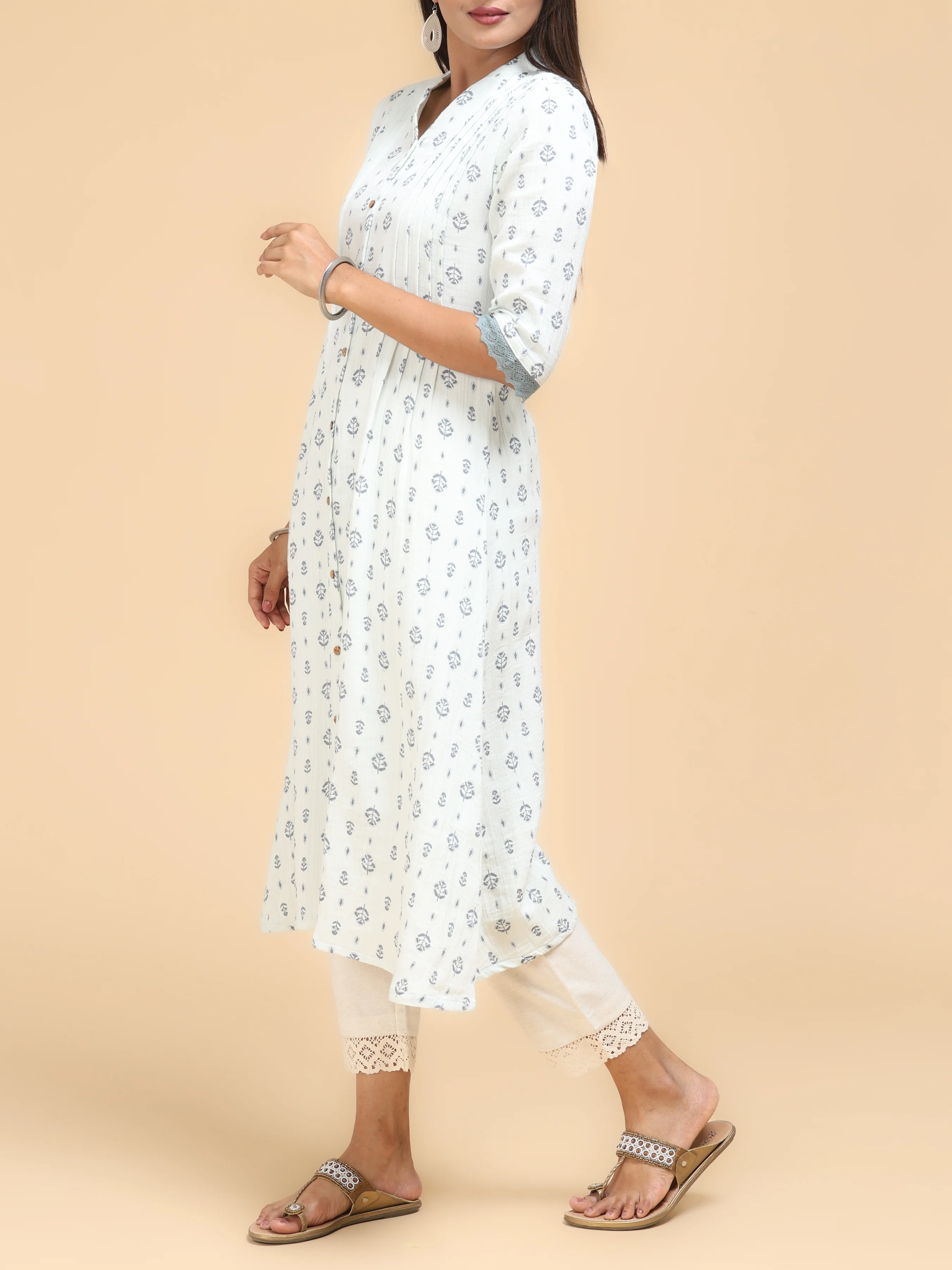Off White Cotton Printed Kurti With Lace Detailing - Image 5