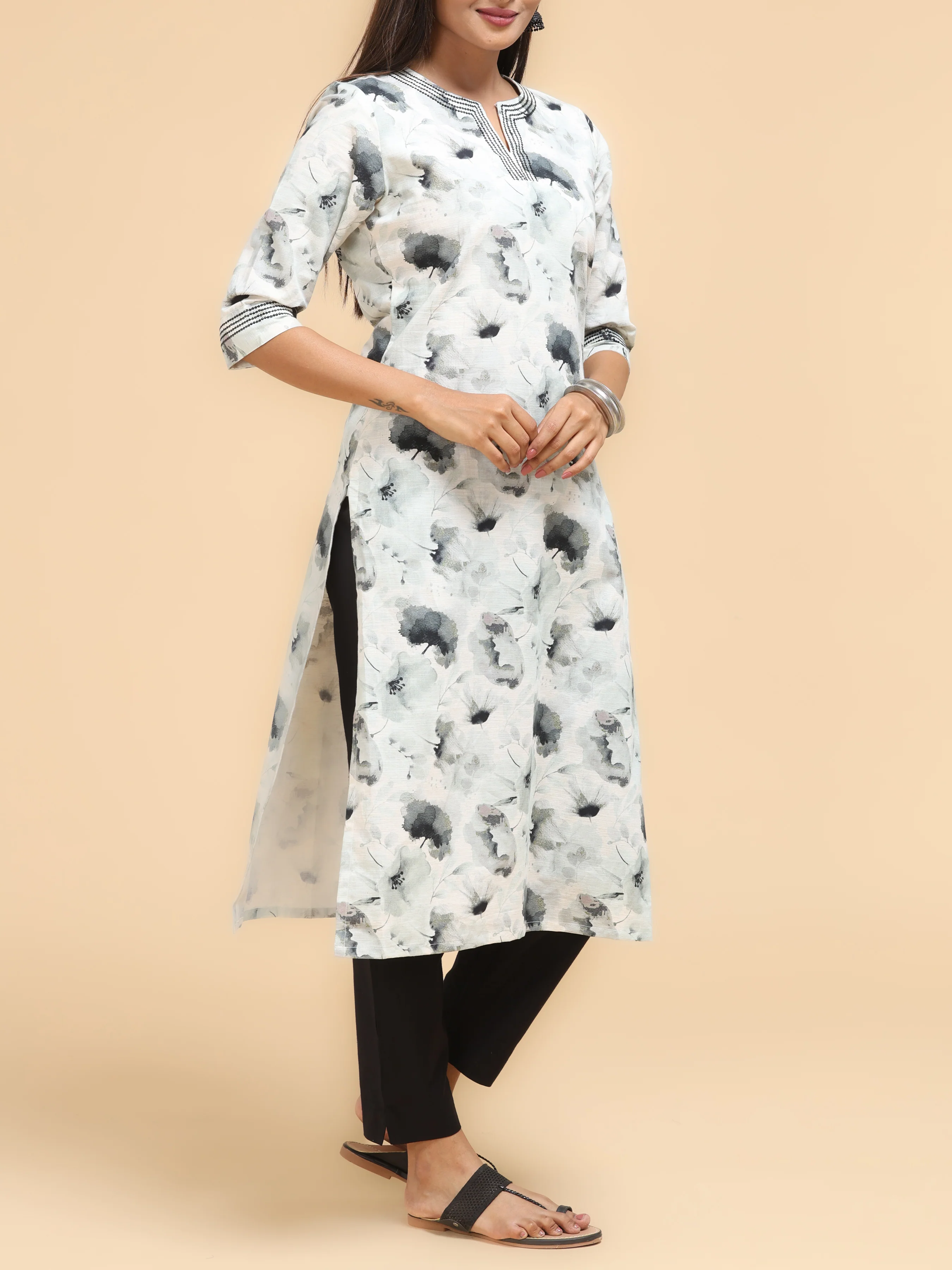 Off White Viscose Cotton Kurti With Digital Print - Image 5