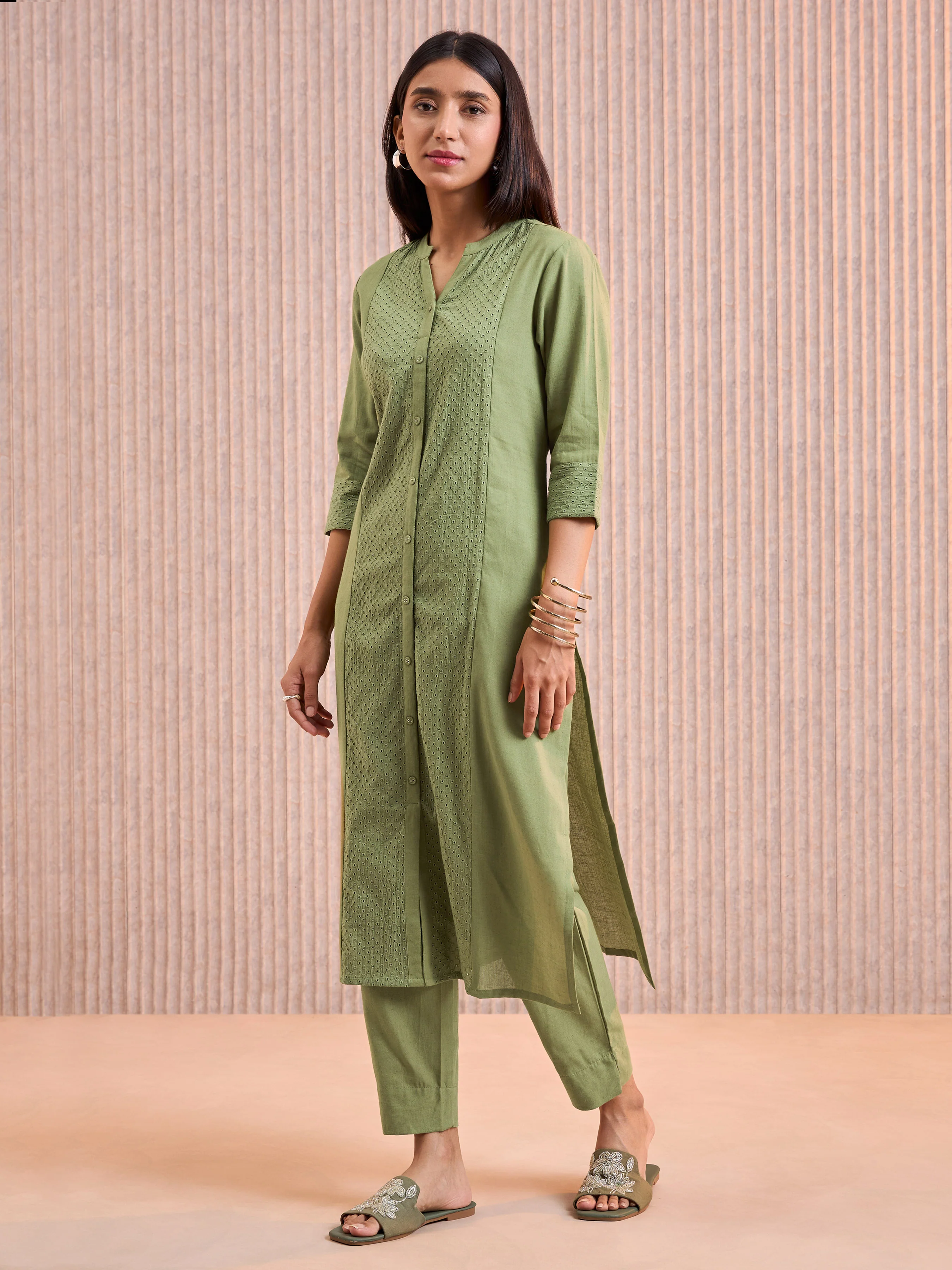 Olive Green Cotton Flax Kurti & Bottom With Lace - Image 4