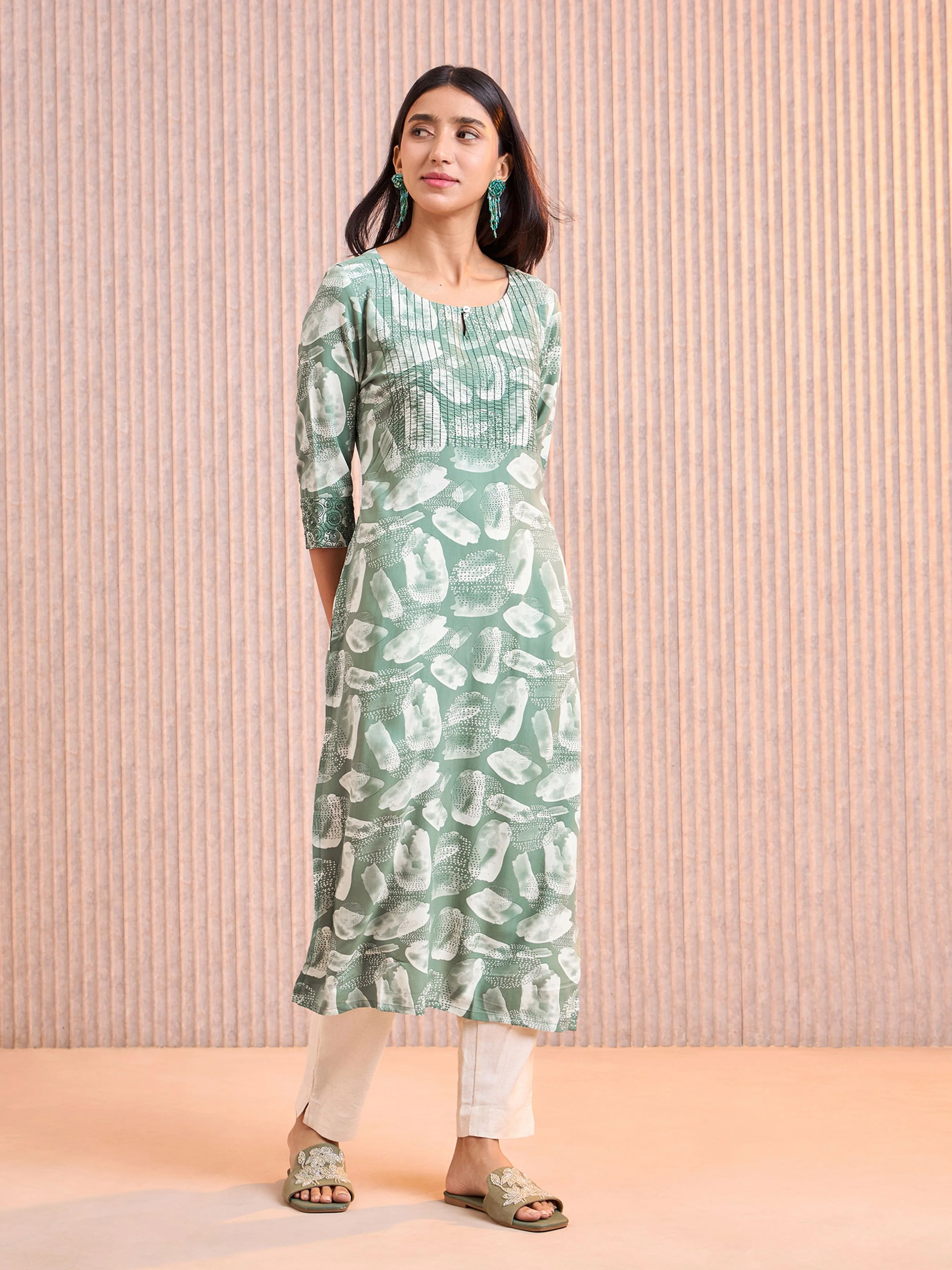 Olive Green Viscose Printed Kurti With Running Stitch Embroidery - Image 4